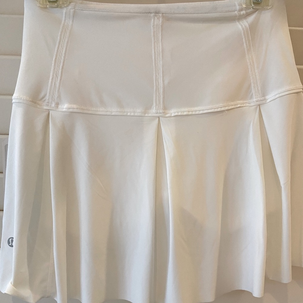 LULULEMON Lost in Pace Skirt Size 4